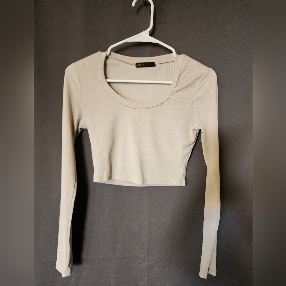 Shein Tops, Women's size Small Off White Shein Ribbed Long Sleeve Crop Top